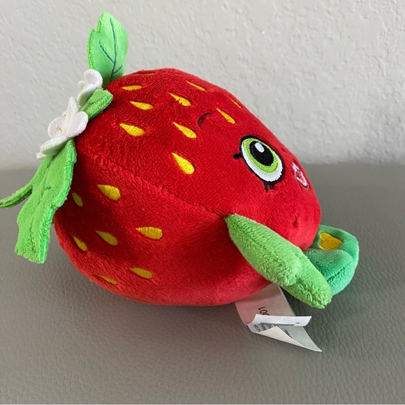 Shopkins Strawberry Kiss plush Stuffed Animal  7” 2015 - Picture 4 of 6